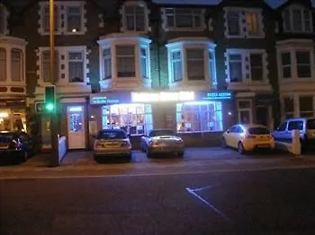 The Avari Beach Hotel Blackpool 2*,